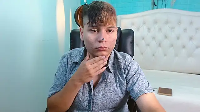 Snapshot of dondanys chatting on 09-30-25, 05:29 dondanys online show from 09-30-25, 05:29