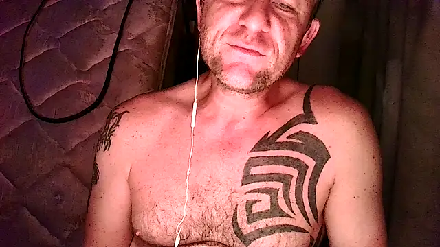 Snapshot of Yournaughty chatting on 06-10-26, 05:18 Yournaughty online show from 06-10-26, 05:18