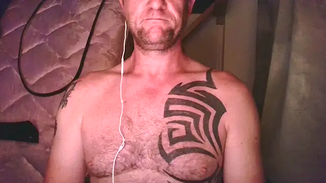 Snapshot of Yournaughty chatting on 06-13-26, 06:00 Yournaughty online show from 06-13-26, 06:00