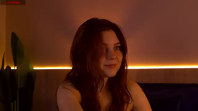 Snapshot of Nora__Ray chatting on 09-26-25, 11:31 Nora Ray online show from 09-26-25, 11:31