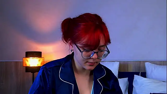 Nora  Ray online show from 06-08-26, 07:14