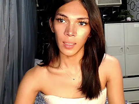 Snapshot of ladyhotcuming chatting on 05-27-26, 01:57 ladyhotcuming online show from 05-27-26, 01:57