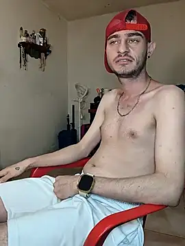 Snapshot of bigcockwhite777 chatting on 09-28-25, 10:26 bigcockwhite777 online show from 09-28-25, 10:26