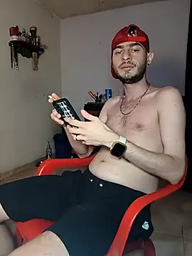 Snapshot of bigcockwhite777 chatting on 10-25-25, 12:40 bigcockwhite777 online show from 10-25-25, 12:40