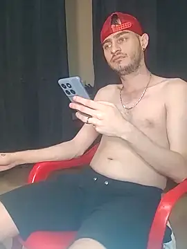 Snapshot of bigcockwhite777 chatting on 11-04-25, 09:03 bigcockwhite777 online show from 11-04-25, 09:03