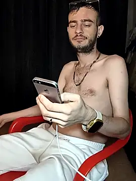 Snapshot of bigcockwhite777 chatting on 11-14-25, 01:48 bigcockwhite777 online show from 11-14-25, 01:48