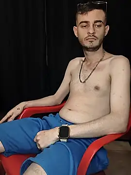 Snapshot of bigcockwhite777 chatting on 12-16-25, 10:37 bigcockwhite777 online show from 12-16-25, 10:37