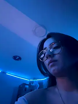 Michelle Zoe online show from 10-13-25, 11:05