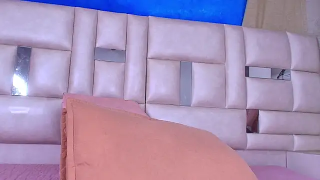 emmacurvy online show from 09-26-25, 03:10