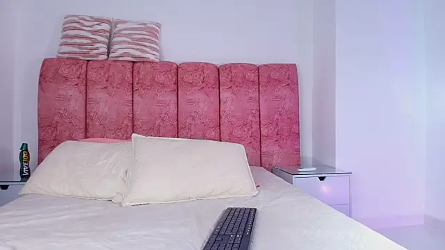 emmacurvy online show from 12-02-25, 03:12