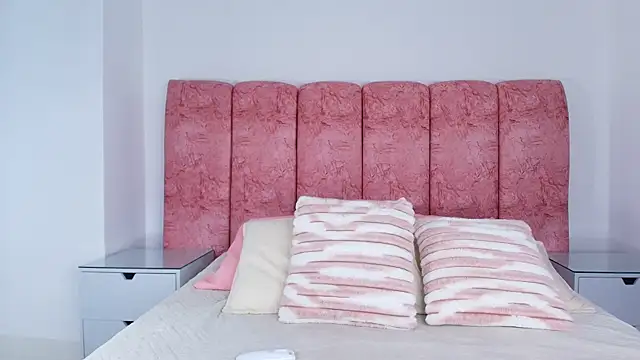 emmacurvy online show from 12-05-25, 03:04