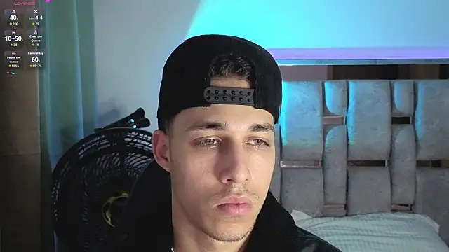 Snapshot of orionblaze69_ chatting on 04-14-26, 05:35 orionblaze69 online show from 04-14-26, 05:35