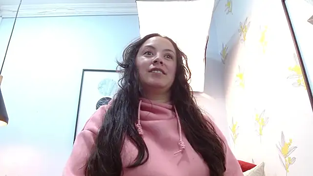 Snapshot of elamurray chatting on 09-24-25, 06:33 elamurray online show from 09-24-25, 06:33