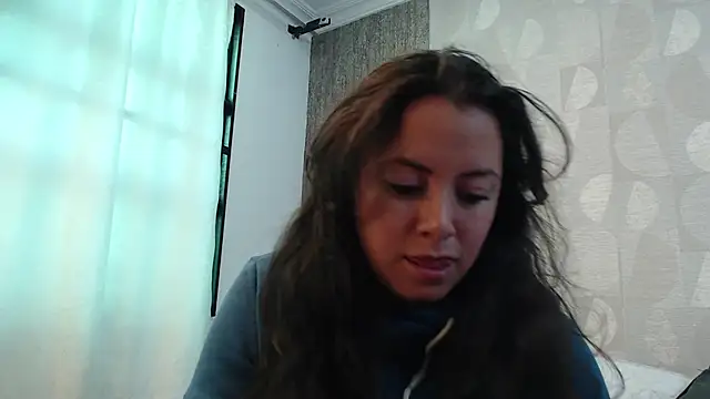 Snapshot of elamurray chatting on 09-25-25, 11:14 elamurray online show from 09-25-25, 11:14