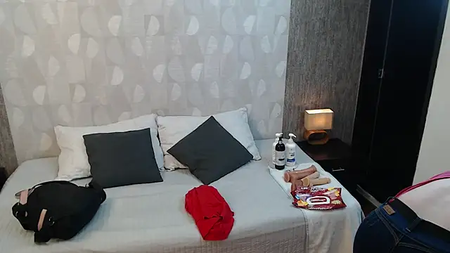 Snapshot of elamurray chatting on 09-29-25, 11:04 elamurray online show from 09-29-25, 11:04