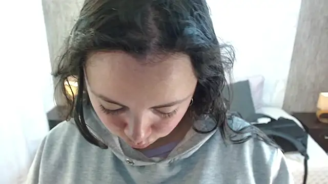 Snapshot of elamurray chatting on 10-30-25, 11:11 elamurray online show from 10-30-25, 11:11