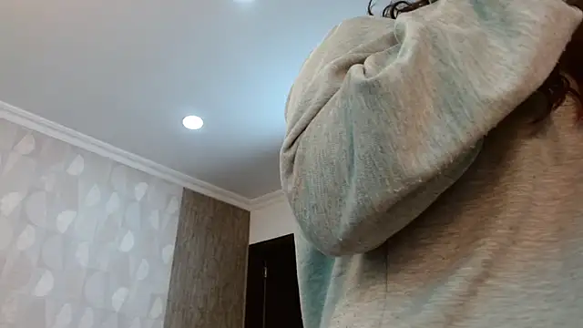 Snapshot of elamurray chatting on 11-21-25, 11:20 elamurray online show from 11-21-25, 11:20