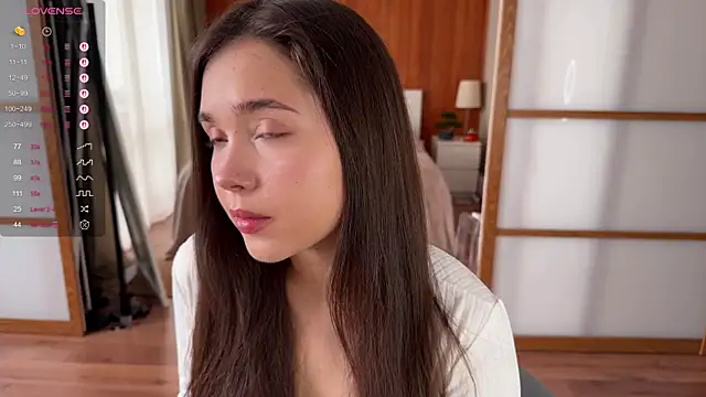 PlumyBun online show from 10-06-25, 04:21