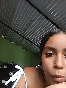 Snapshot of Fernanda30 chatting on 05-28-26, 10:07 Fernanda30 online show from 05-28-26, 10:07
