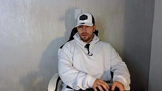 Snapshot of Ades_Lowe chatting on 09-24-25, 11:57 Ades Lowe online show from 09-24-25, 11:57