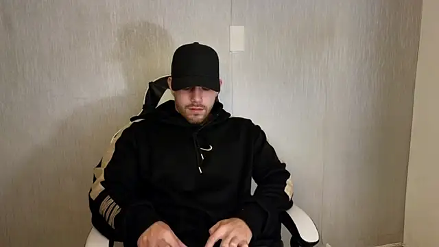 Snapshot of Ades_Lowe chatting on 10-10-25, 11:42 Ades Lowe online show from 10-10-25, 11:42