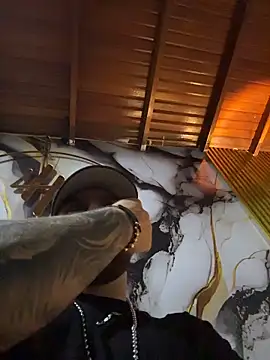 Snapshot of Ades_Lowe chatting on 11-02-25, 07:11 Ades Lowe online show from 11-02-25, 07:11