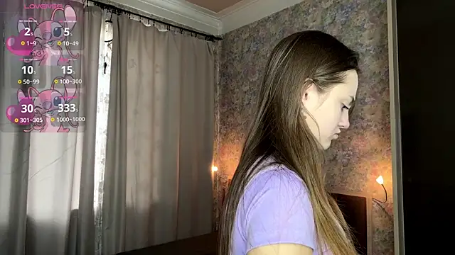 LoraDavi online show from 04-19-26, 06:13