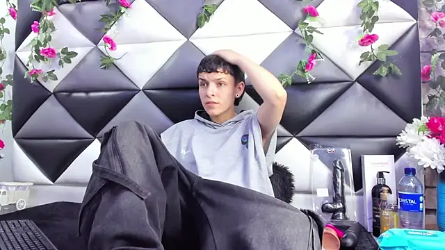 Megan Thompson  online show from 10-17-25, 02:04