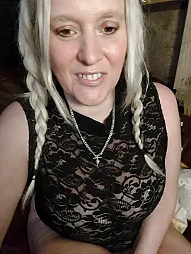 Snapshot of Bouncy-Bella28X chatting on 09-21-25, 01:13 Bouncy-Bella28X online show from 09-21-25, 01:13