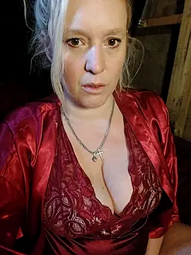 Snapshot of Bouncy-Bella28X chatting on 10-05-25, 08:23 Bouncy-Bella28X online show from 10-05-25, 08:23