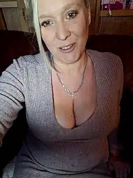 Bouncy-Bella28X online show from 12-19-25, 12:56