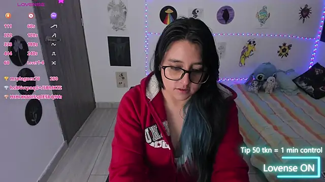 Snapshot of Cherry_blush_ chatting on 06-11-26, 02:53 Cherry blush online show from 06-11-26, 02:53