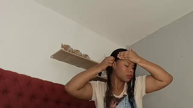 keyla mejia online show from 04-24-26, 12:07