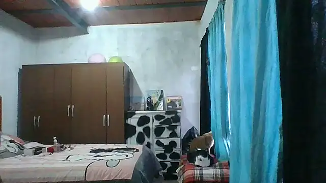 scarlett widow  online show from 10-13-25, 11:43