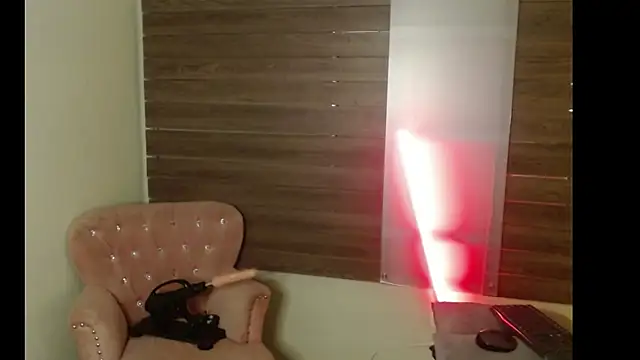 Snapshot of Karol_Yessenia chatting on 09-24-25, 02:20 Karol Yessenia online show from 09-24-25, 02:20