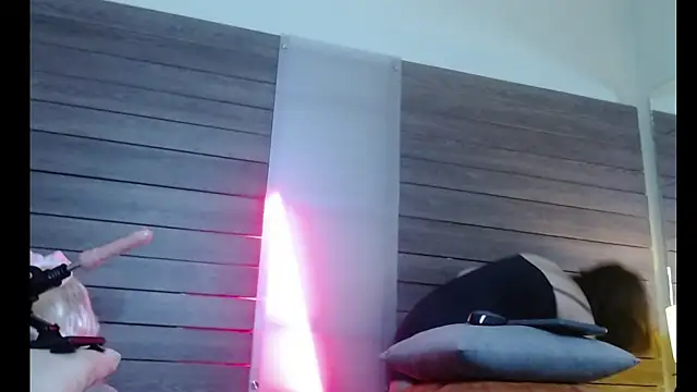 Snapshot of Karol_Yessenia chatting on 09-26-25, 01:37 Karol Yessenia online show from 09-26-25, 01:37