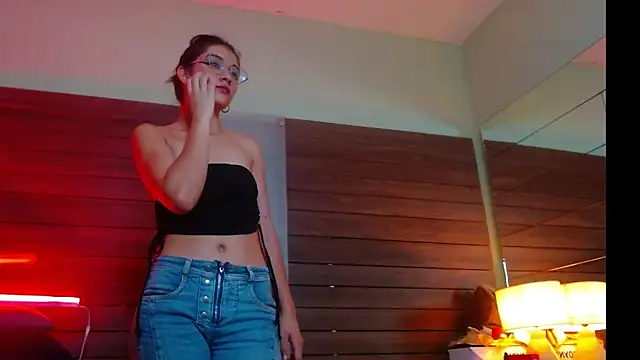 Snapshot of Karol_Yessenia chatting on 10-06-25, 12:35 Karol Yessenia online show from 10-06-25, 12:35