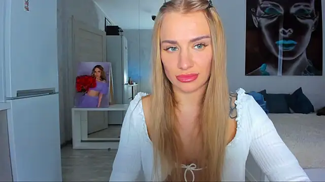 Snapshot of MashaFromRussia__ chatting on 10-12-25, 12:48 MashaFromRussia online show from 10-12-25, 12:48