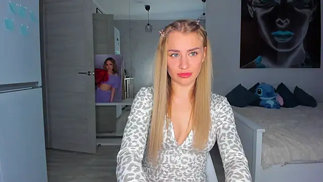 Snapshot of MashaFromRussia__ chatting on 11-06-25, 09:21 MashaFromRussia online show from 11-06-25, 09:21