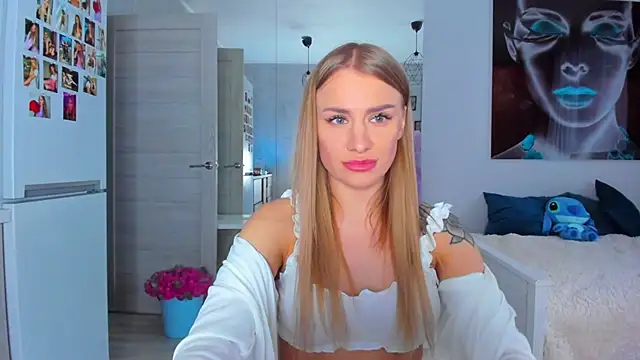 Snapshot of MashaFromRussia__ chatting on 11-27-25, 09:22 MashaFromRussia online show from 11-27-25, 09:22