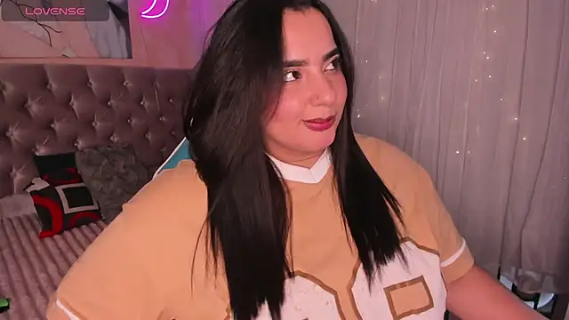 Snapshot of artemisa19 chatting on 09-23-25, 03:20 artemisa19 online show from 09-23-25, 03:20