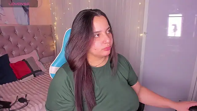 Snapshot of artemisa19 chatting on 10-23-25, 06:13 artemisa19 online show from 10-23-25, 06:13