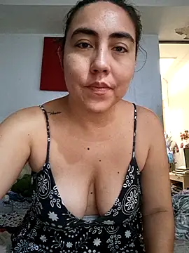 Snapshot of SweettyNaugthy chatting on 09-16-25, 12:50 SweettyNaugthy online show from 09-16-25, 12:50