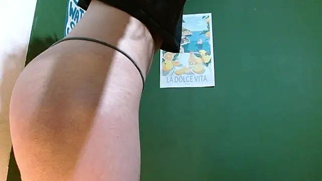 Roxiehood online show from 05-02-26, 02:05