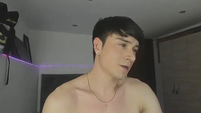 Snapshot of stevve_14 chatting on 11-04-25, 03:38 stevve 14 online show from 11-04-25, 03:38