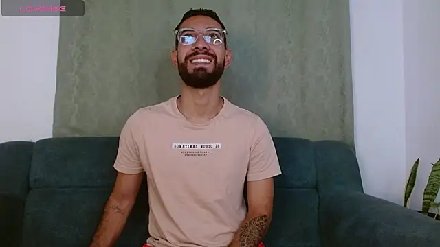 ReyPablo1 online show from 09-14-25, 02:49