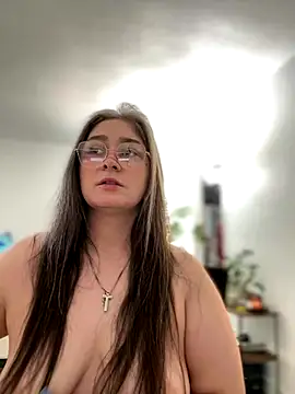 Snapshot of Alix_Valentine chatting on 10-05-25, 04:16 Alix Valentine online show from 10-05-25, 04:16