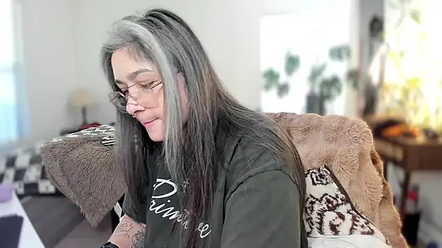 Alix Valentine online show from 11-05-25, 04:40