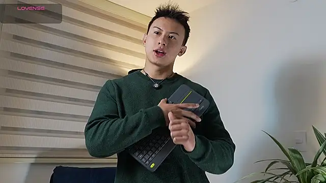 Snapshot of DeusbelliS chatting on 09-11-25, 06:57 DeusbelliS online show from 09-11-25, 06:57