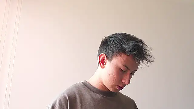 Snapshot of DeusbelliS chatting on 10-10-25, 05:34 DeusbelliS online show from 10-10-25, 05:34